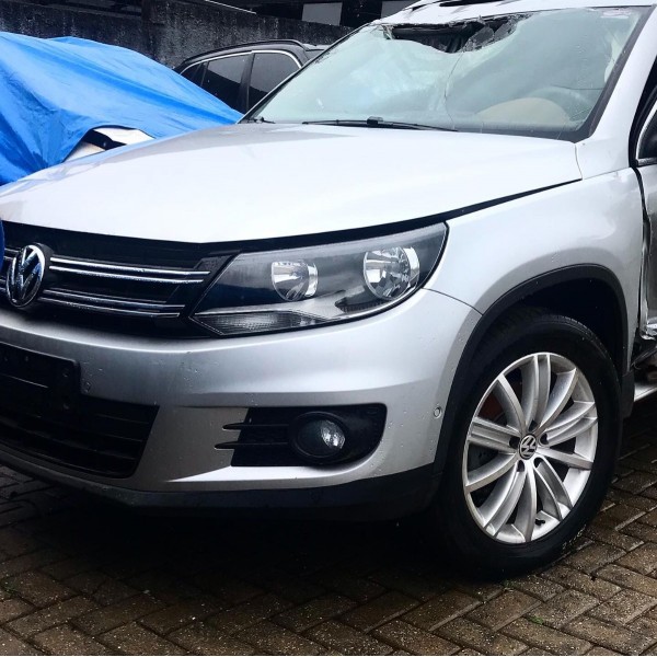 Volkswagen Tiguan 2014 Corte Lateral Traseira Baixa Frentão